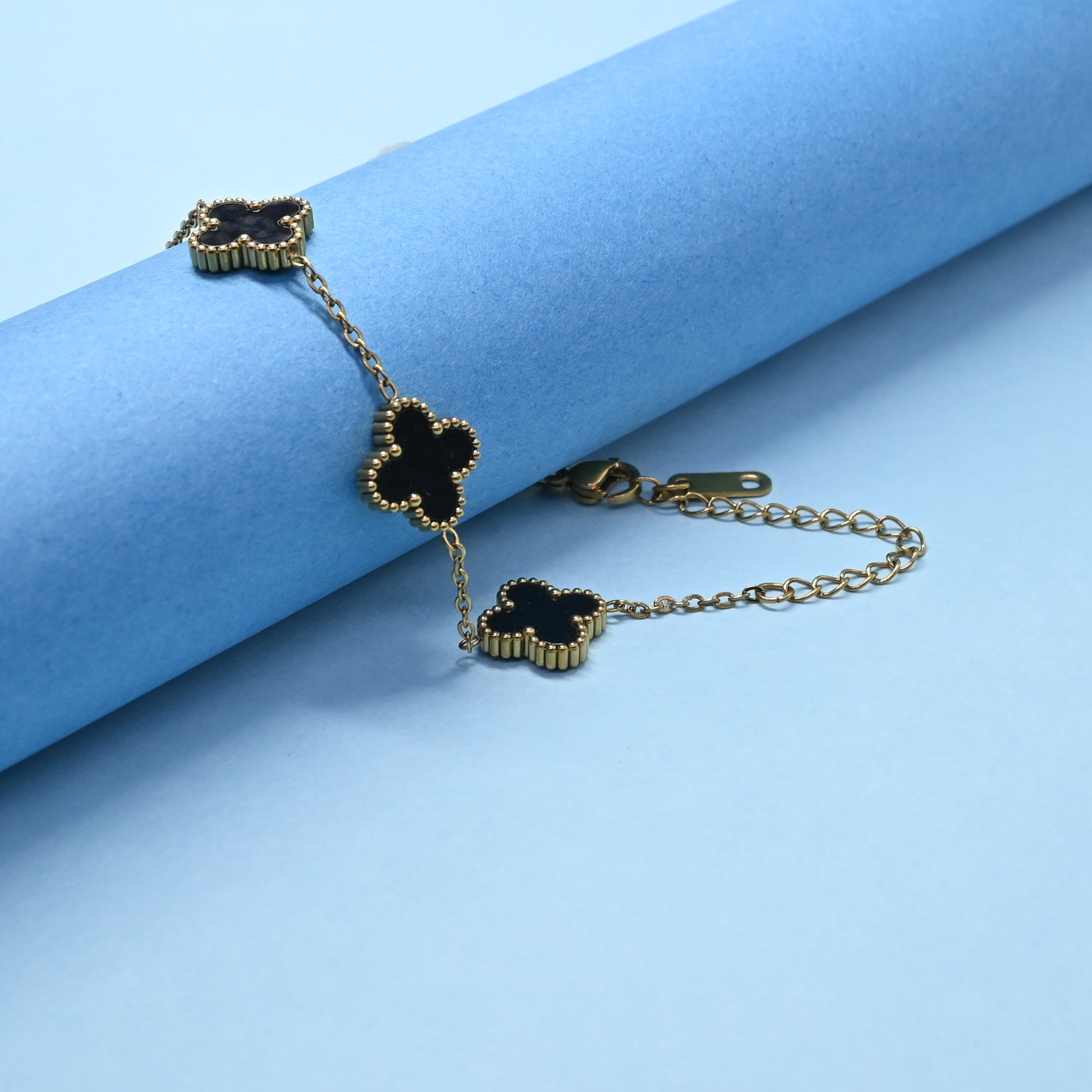 Dusky Clover Bracelet
