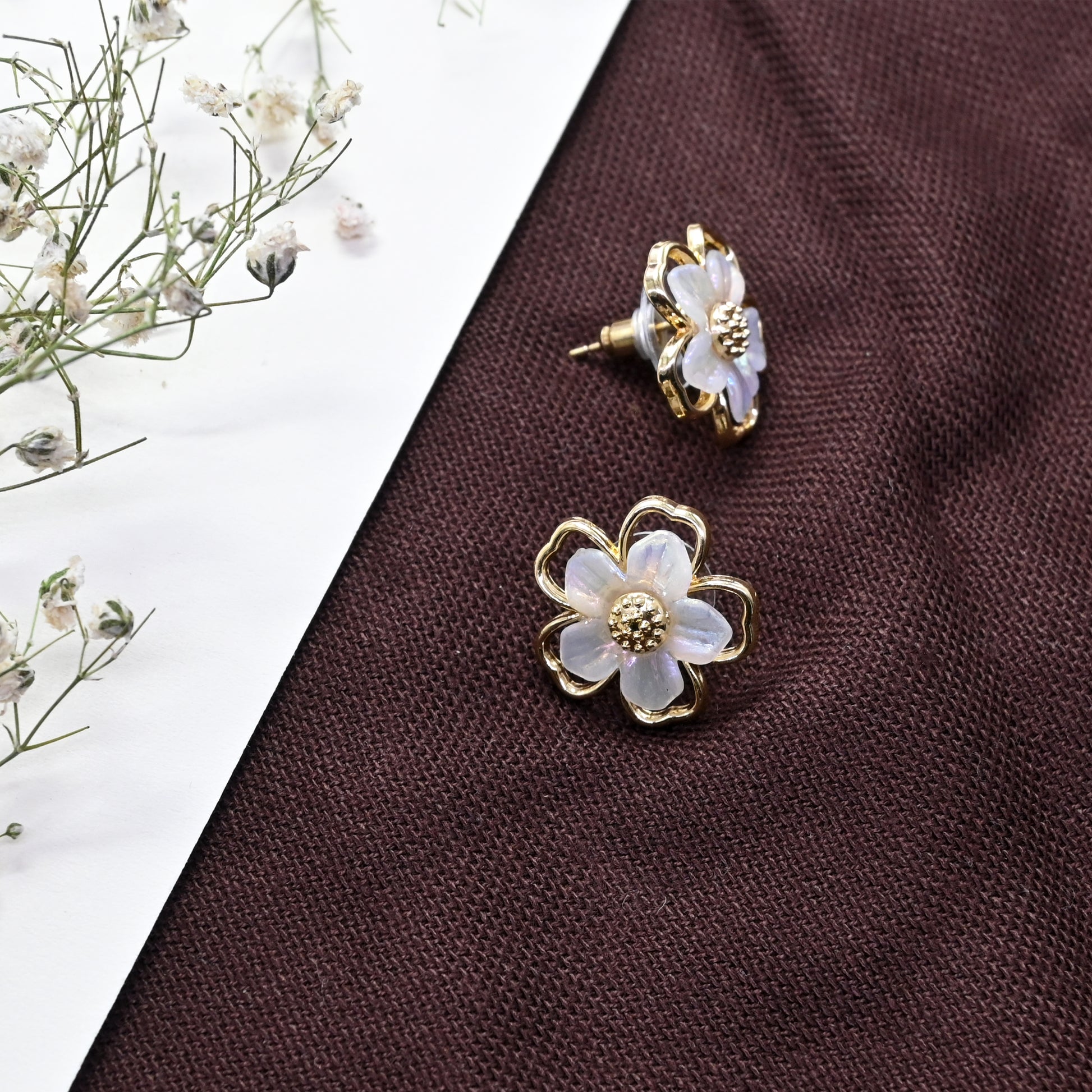 Daisy Daze Stud Earrings