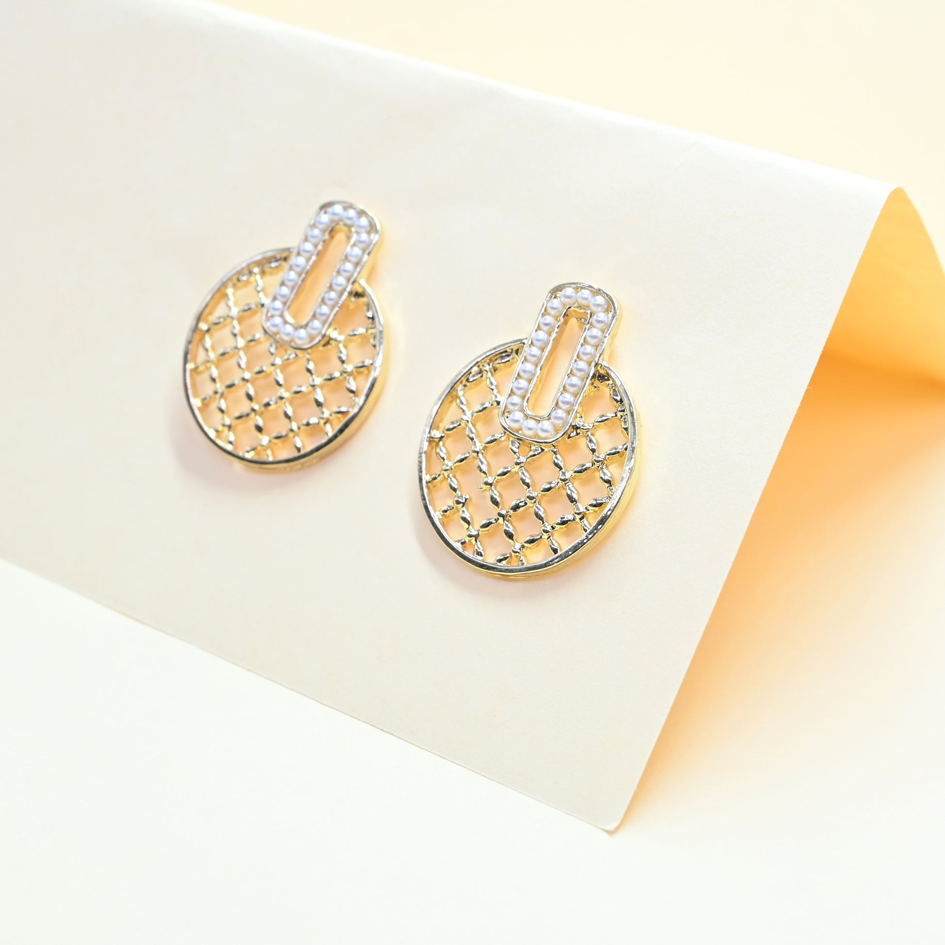 Gold Mesh Pearl Stud Earrings