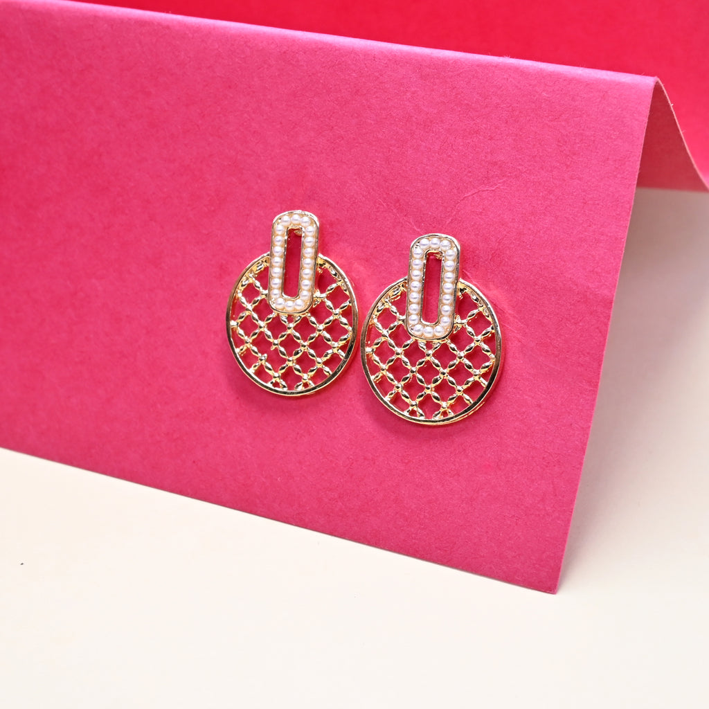 Gold Mesh Pearl Stud Earrings