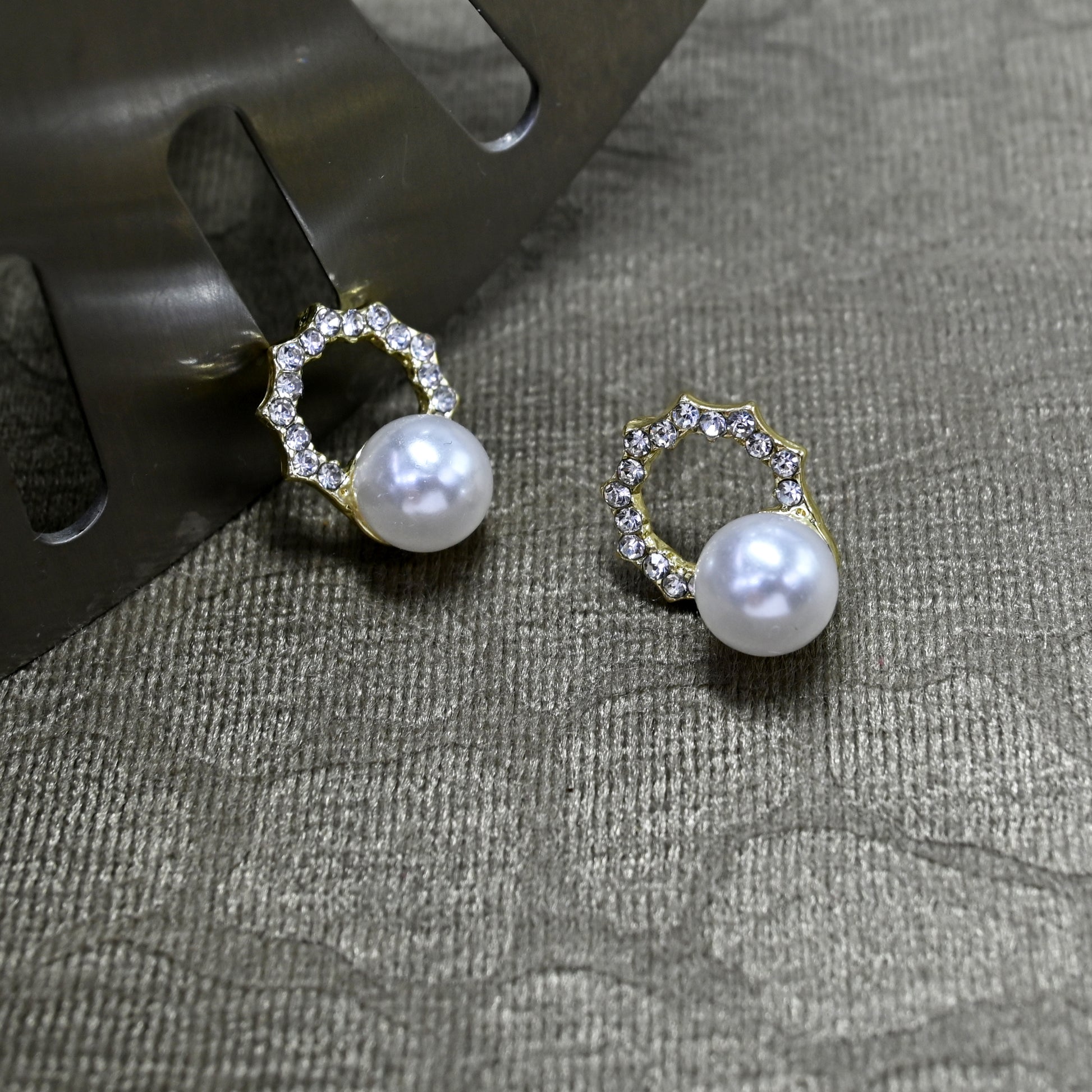 Pearlette Stud Earrings