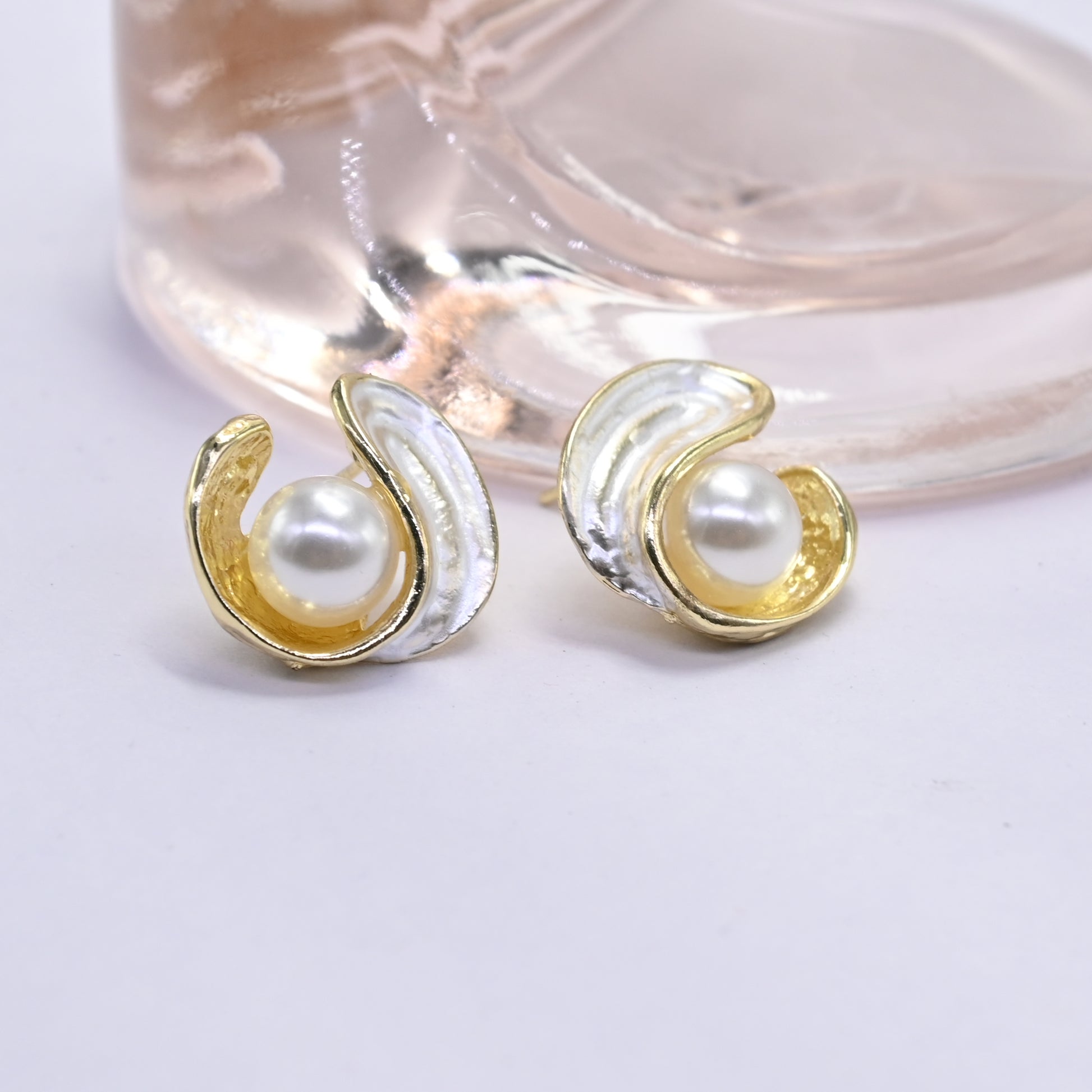 Swirl Pearl Stud Earrings