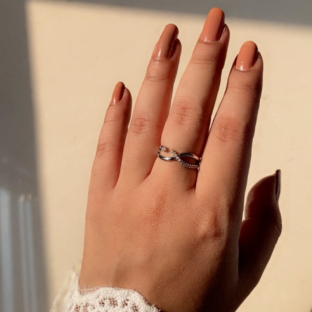 Loop With A Star Ring
