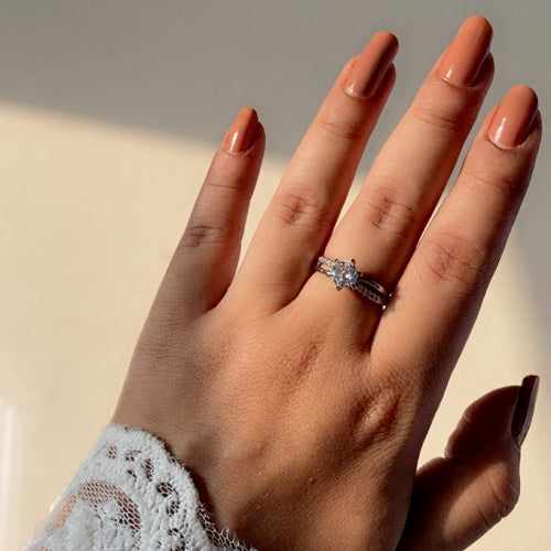 Angel Kiss Ring