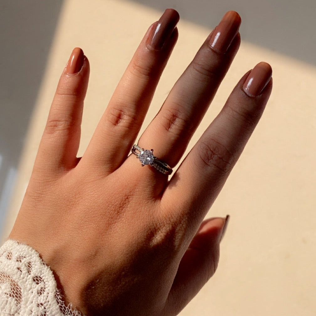 Angel Kiss Ring