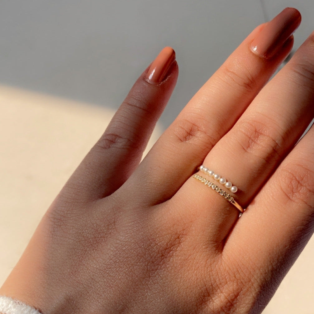 Pearly Hug Ring