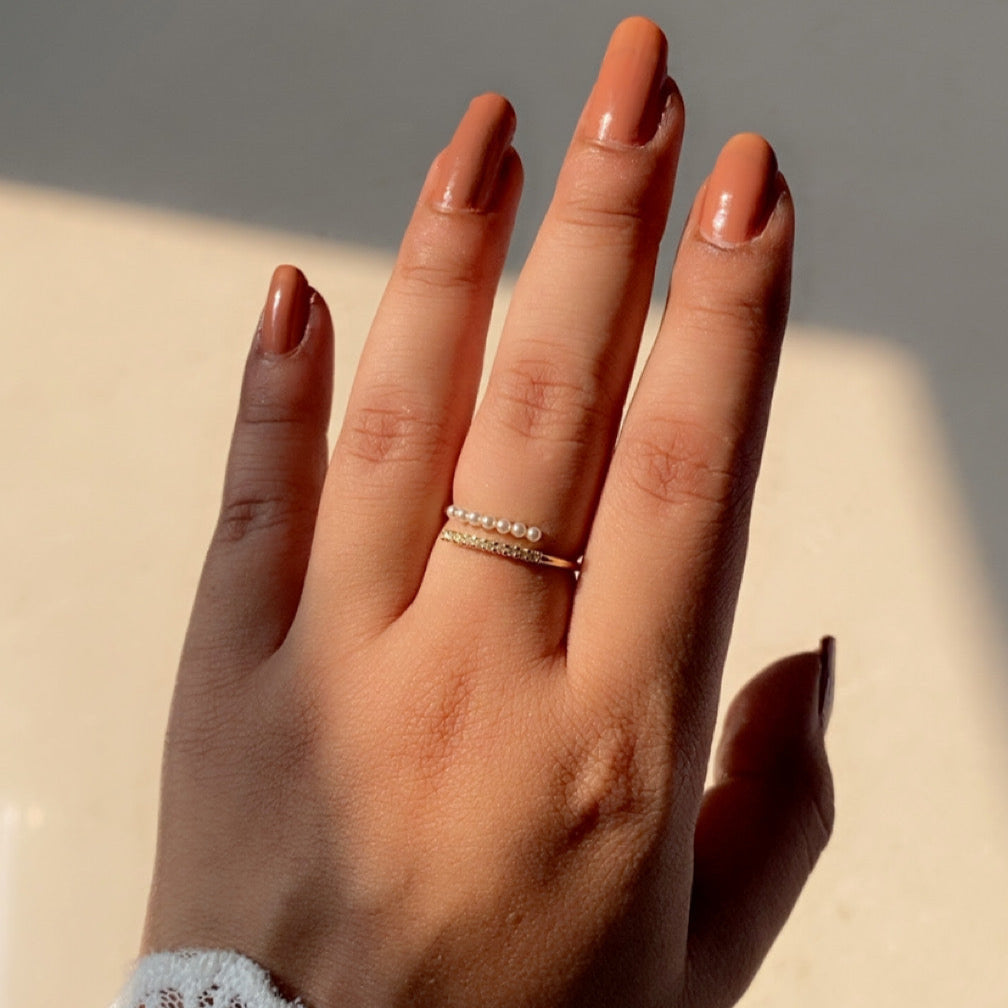Pearly Hug Ring